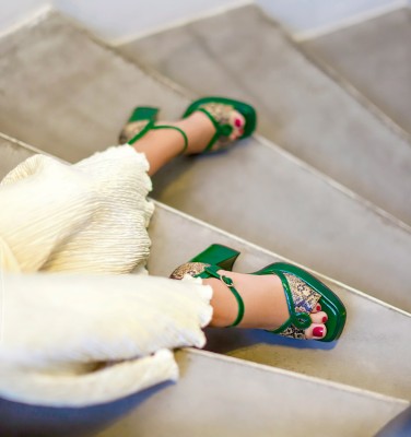 ZEILA GREEN CHiE MIHARA sandals