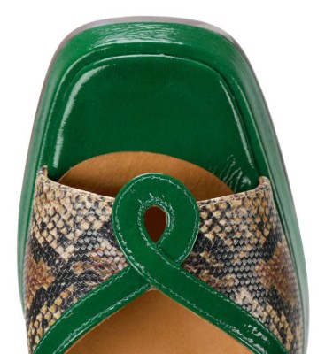 ZEILA GREEN CHiE MIHARA sandals