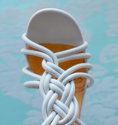 BRI-BANE OFF-WHITE CHiE MIHARA sandales