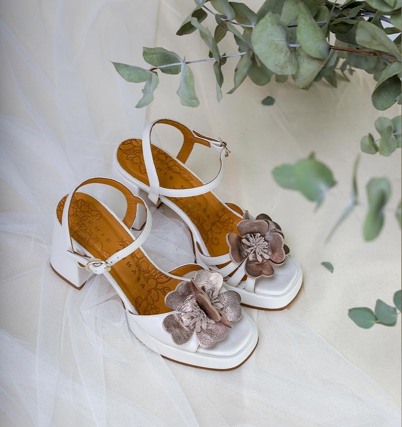 BRI-NASSUN OFF-WHITE CHiE MIHARA chaussures
