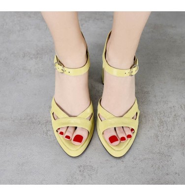 ABEBA YELLOW CHiE MIHARA sandals