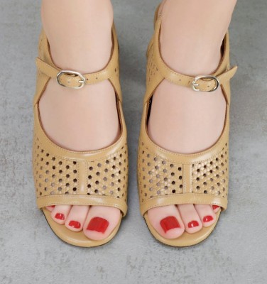 BEILA BEIGE CHiE MIHARA sandalias