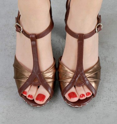CASSAN TERRA CHiE MIHARA sandals