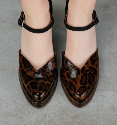 FASI BROWN & BLACK CHiE MIHARA zapatos