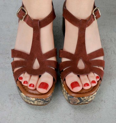 DUKA BROWN CHiE MIHARA sandals