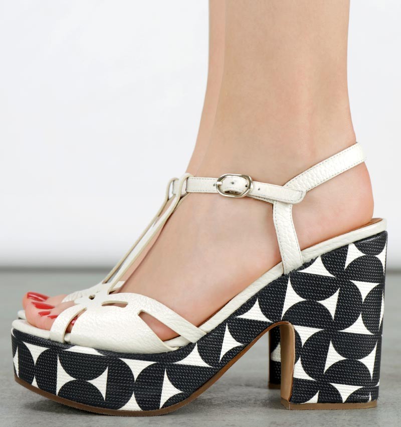 JINGA BLACK & WHITE CHiE MIHARA sandalias