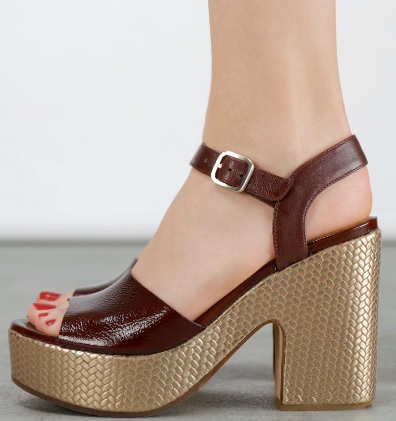 JERICK BROWN CHiE MIHARA sandalias