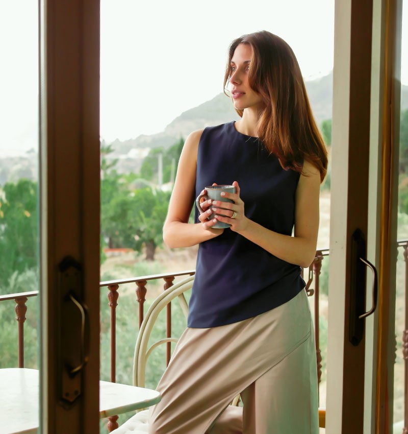 TOP LARA AZUL MARINO