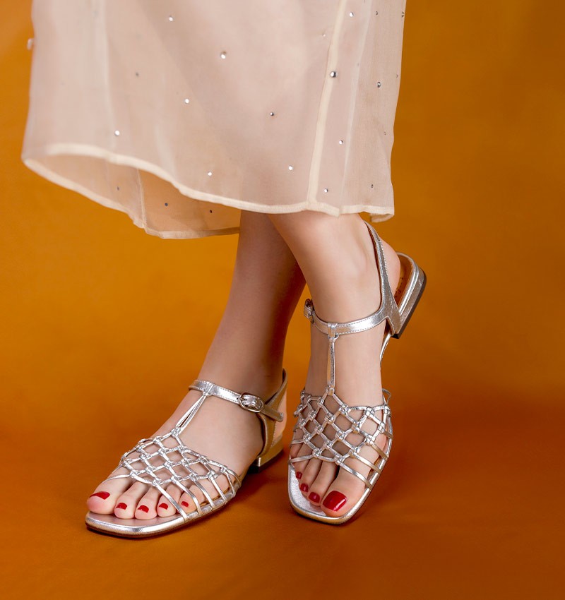 TANTE SILVER CHiE MIHARA sandals