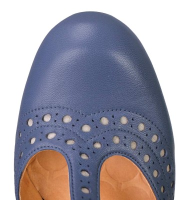 YERURU BLUE CHiE MIHARA shoes