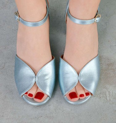 KELODEA BLUE CHiE MIHARA sandales