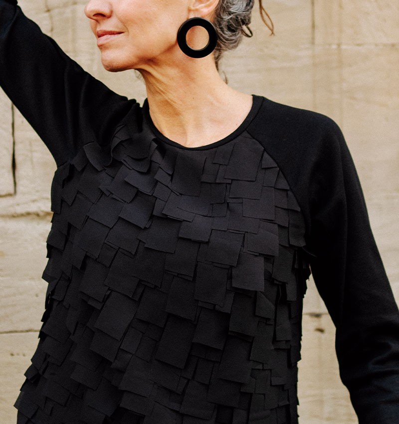 baila-top-black