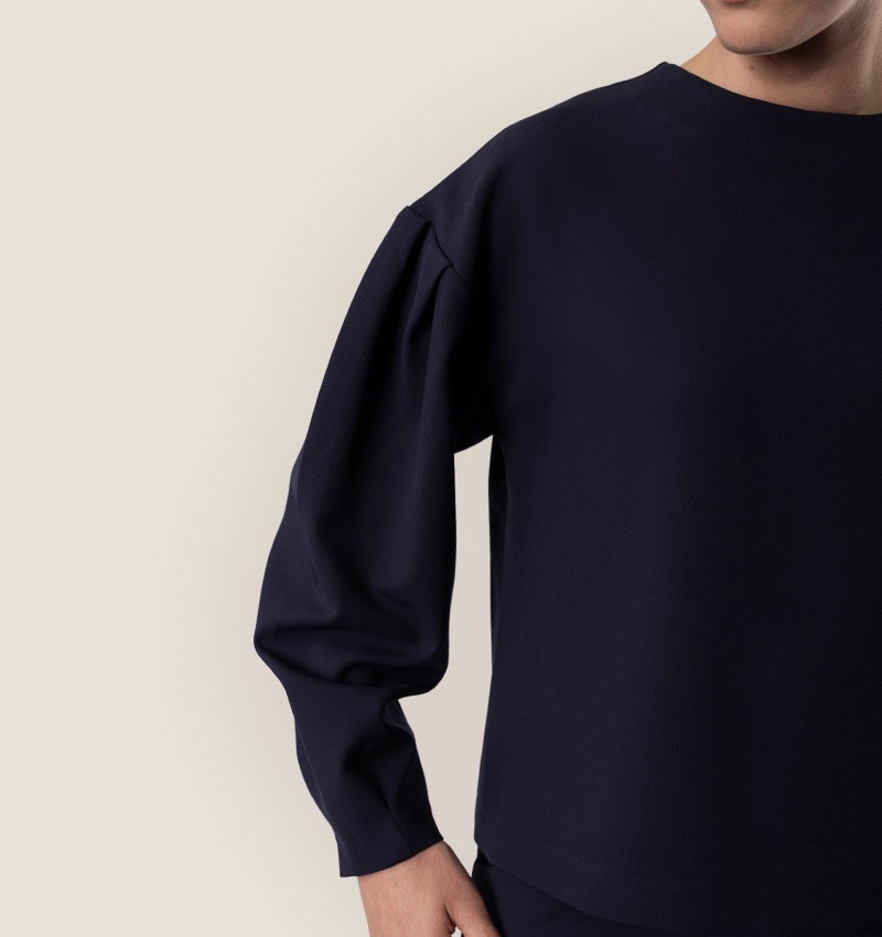 top-belinda-blu