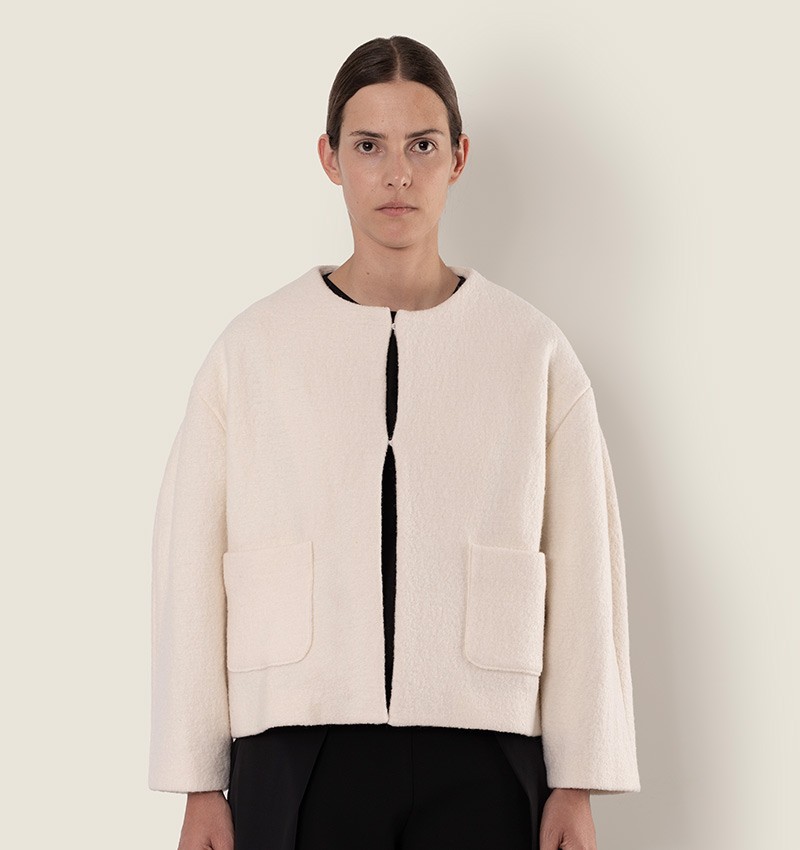 weisse-jacke-camila