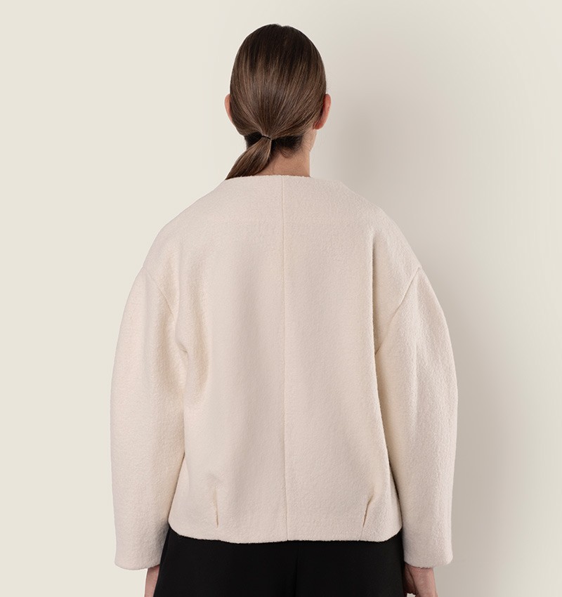 weisse-jacke-camila