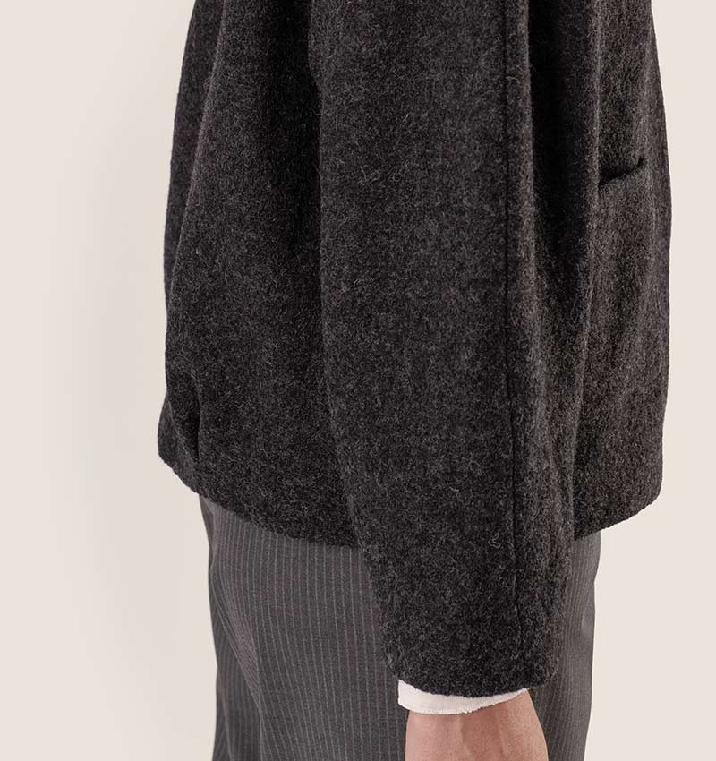 schwarze-jacke-camila