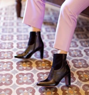 ETUSA BLACK CHiE MIHARA boots