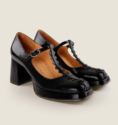 KIKU BLACK CHiE MIHARA shoes