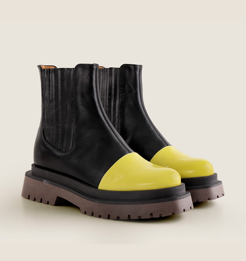 ZACHI BLACK CHiE MIHARA boots
