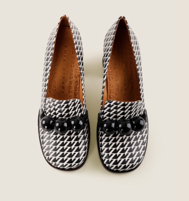 TAMARU BLACK & WHITE CHiE MIHARA shoes