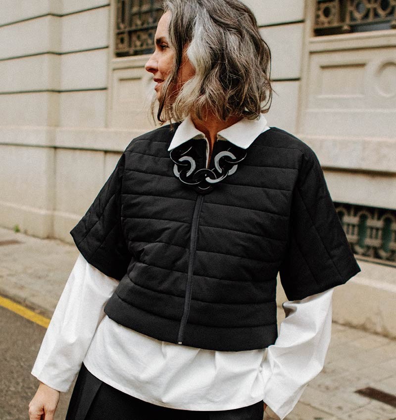 vega-vest-black