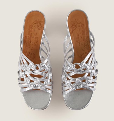 BEIJING SILVER CHiE MIHARA sandals