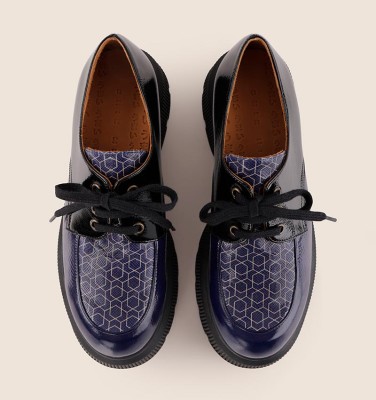 QAMBA NAVY CHiE MIHARA shoes