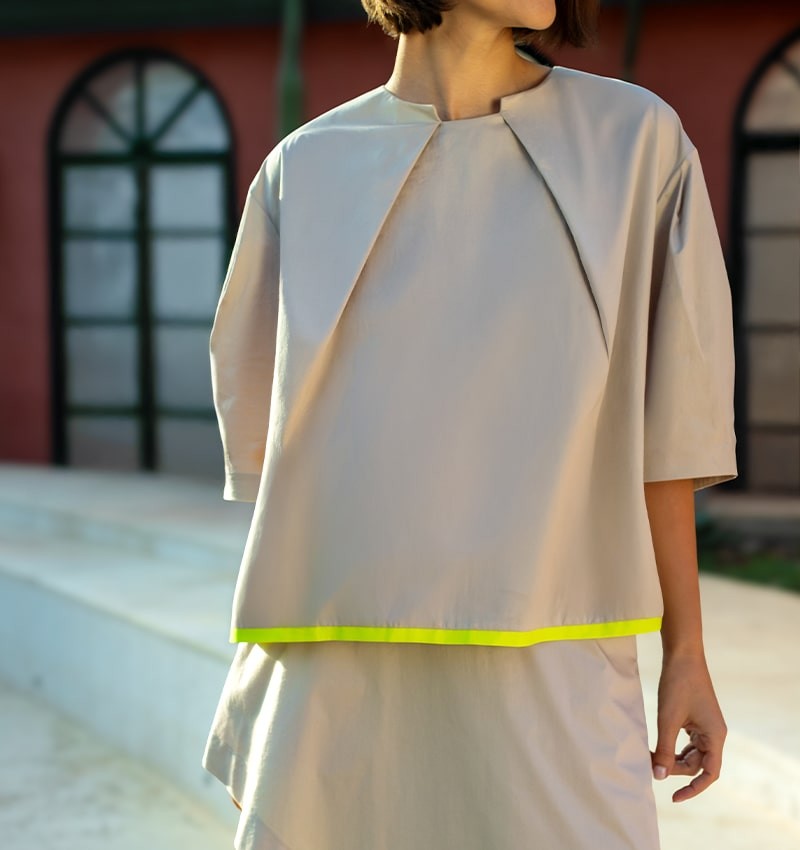 TOP TONATA MARRON CLARO