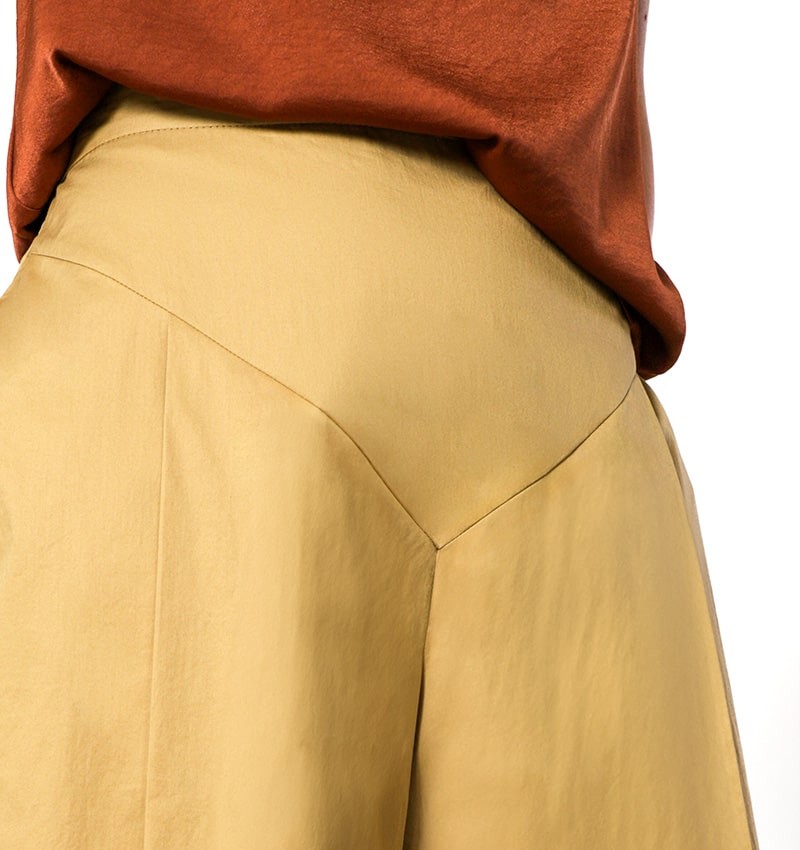 beige-hose-pamira