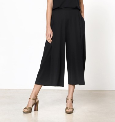SCHWARZE HOSE PASTICHE