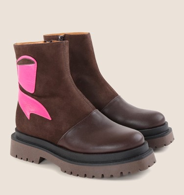 ZASPEL BROWN CHiE MIHARA boots