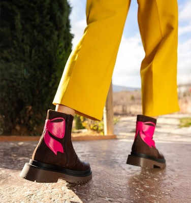 ZASPEL BROWN CHiE MIHARA boots