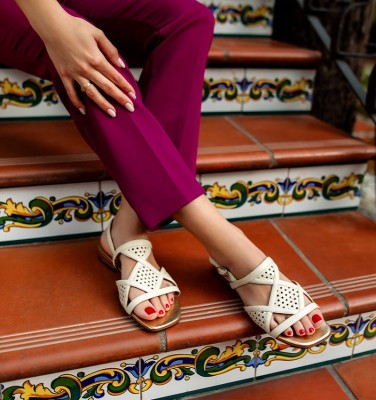 TASSI WHITE CHiE MIHARA Chie Mihara | Official Store |Spring-Summer '25