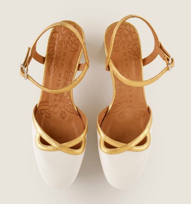BRI-FIDORA OFF WHITE CHiE MIHARA shoes