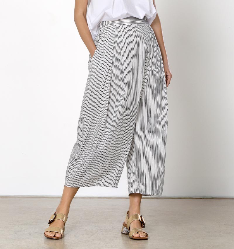 paula-black-white-pants