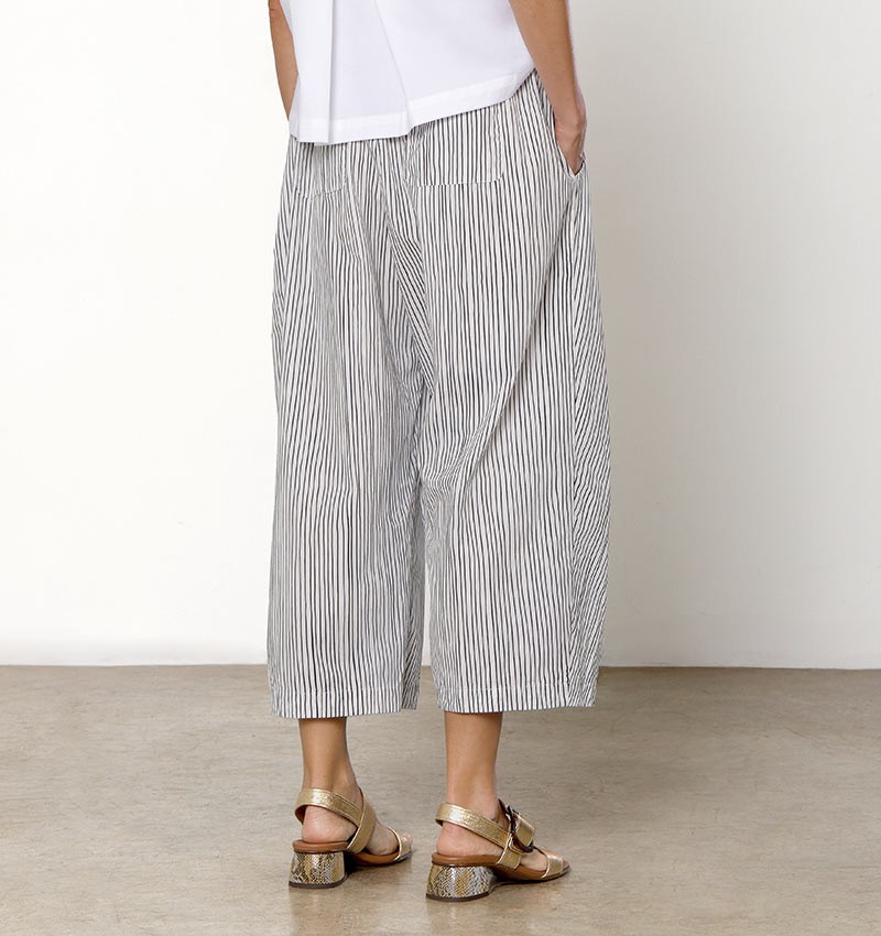 paula-schwarz-weisse-hose