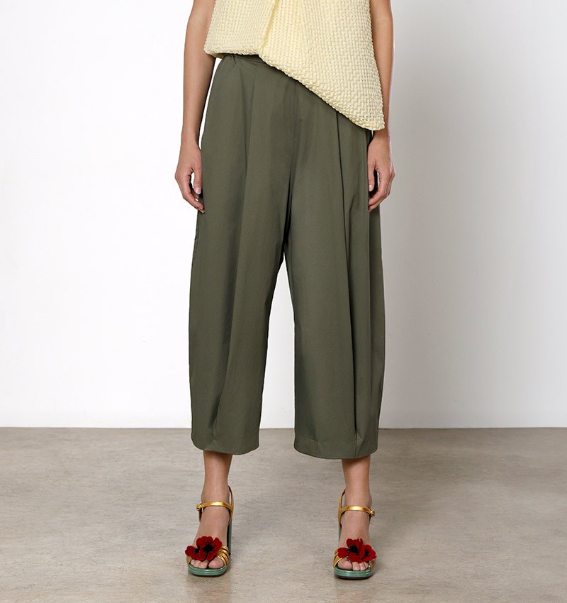 GRÜNE PERLA HOSE