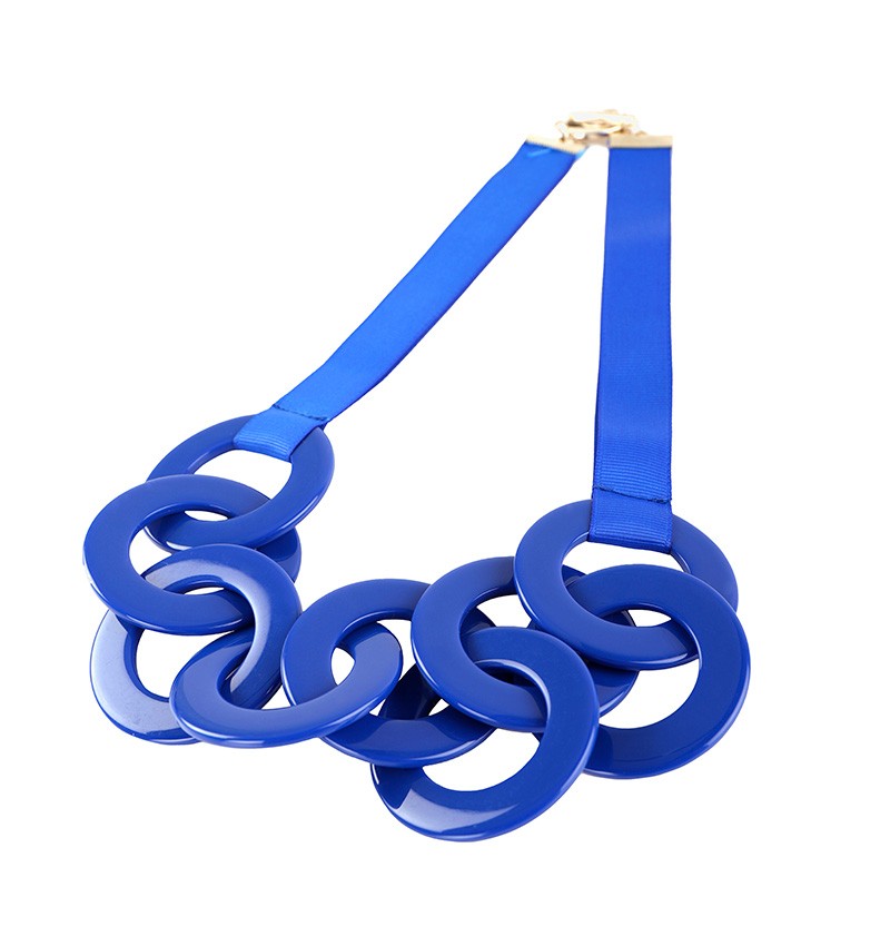 blue-necklace