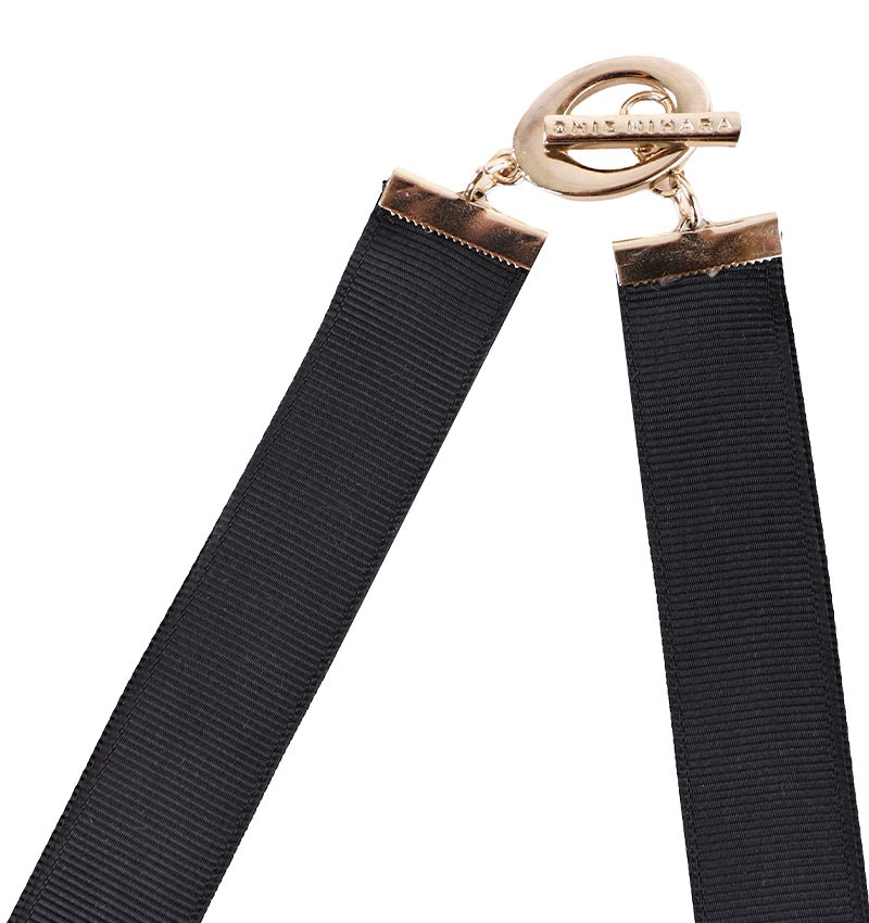 collar-black