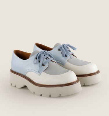 XUANA WHITE BLUE CHiE MIHARA shoes
