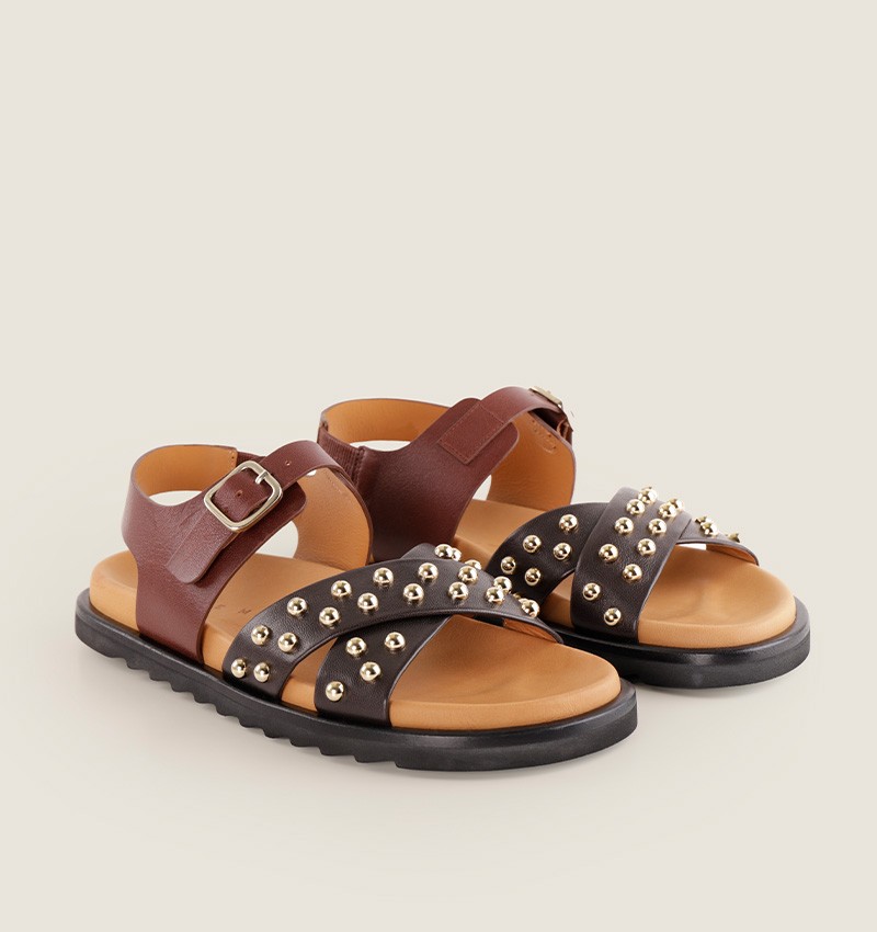 YETON BROWN CHiE MIHARA sandals