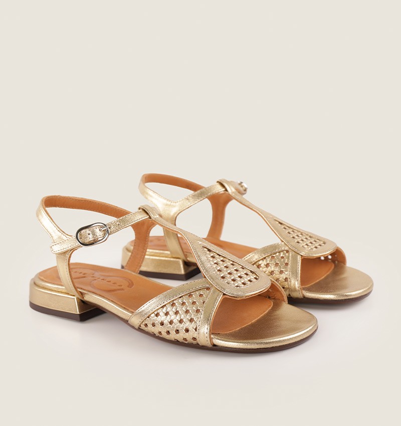 TUMAKA CHAMPAGNE CHiE MIHARA sandals