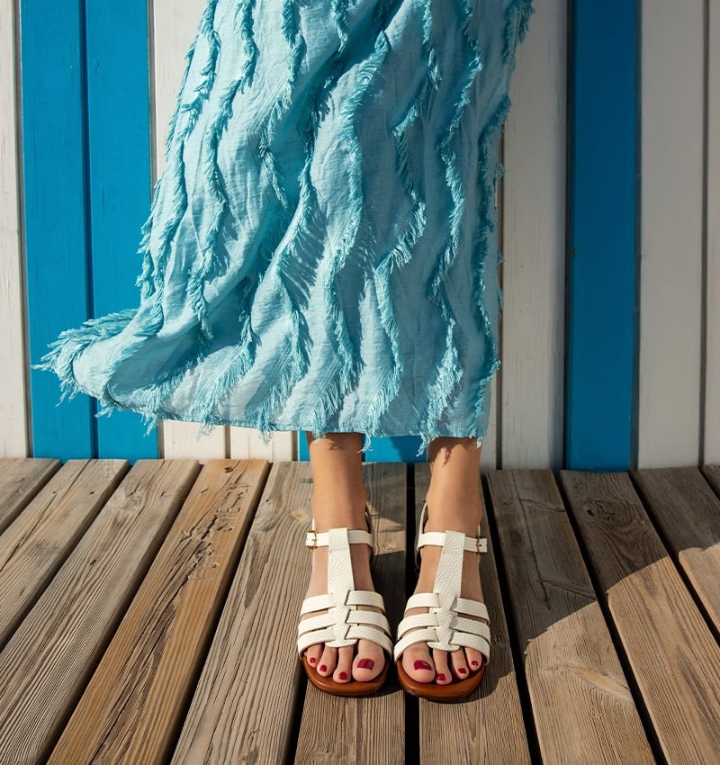 QUAKIN WHITE CHiE MIHARA sandals