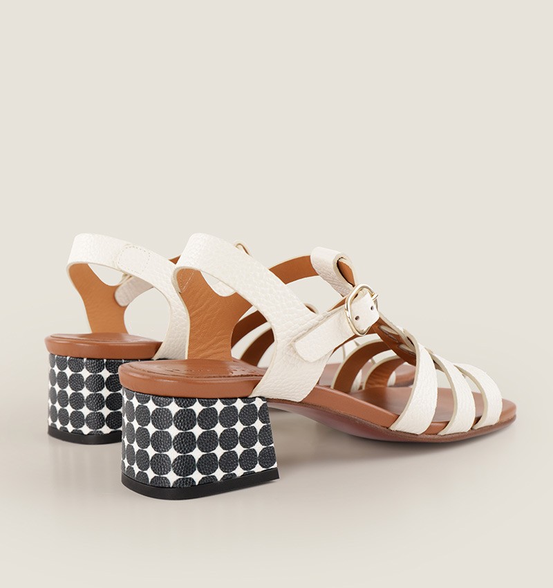 QUAKIN WHITE CHiE MIHARA sandals
