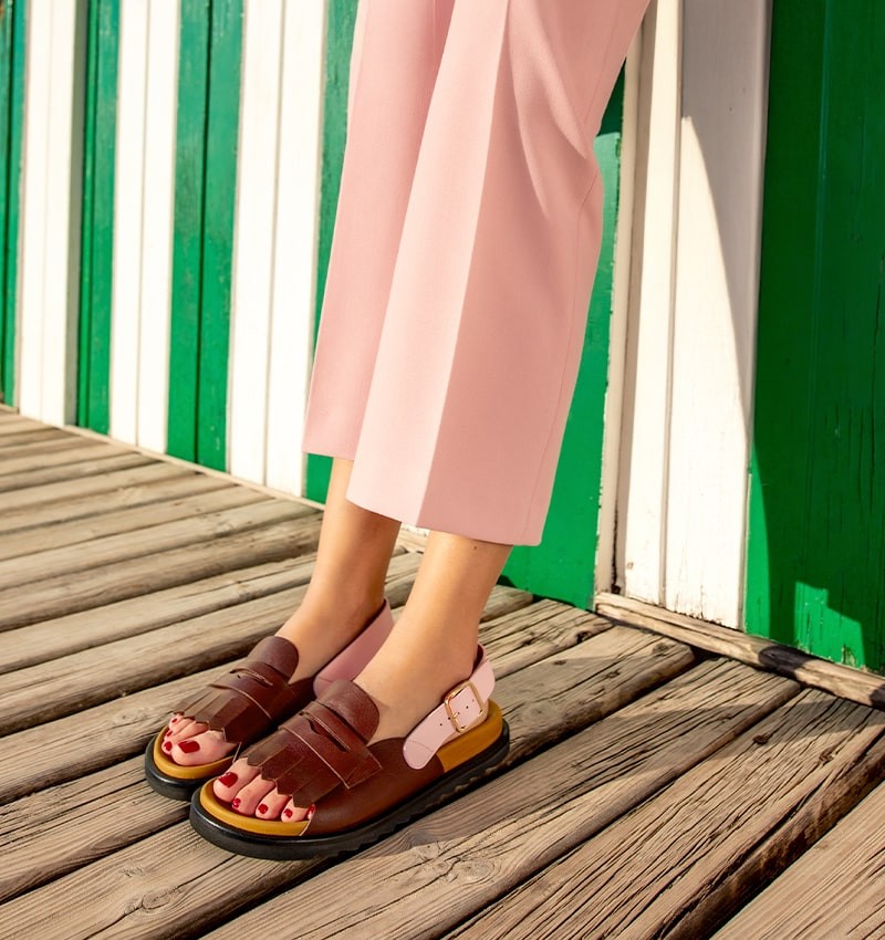 YAMEKO BROWN CHiE MIHARA sandals