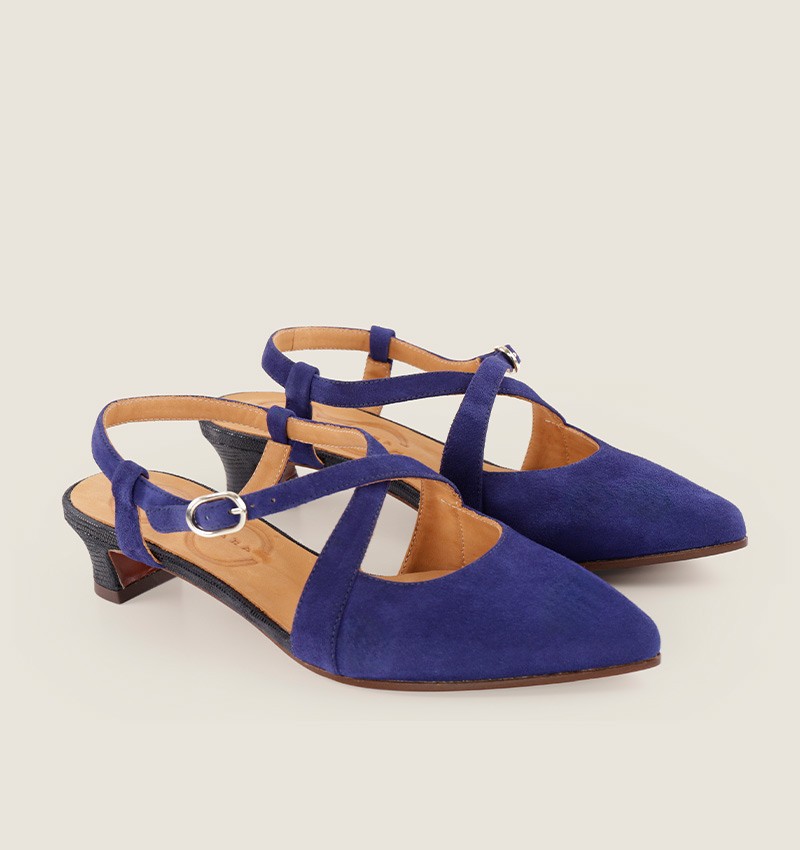 HASA NAVY CHiE MIHARA sandals