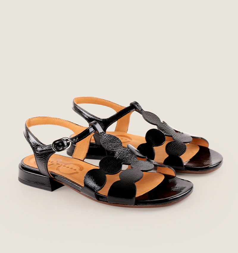 TOIKA BLACK CHiE MIHARA sandals