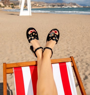 KEMADA BLACK CHiE MIHARA sandals
