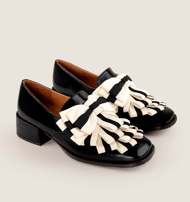 zapame-black-white