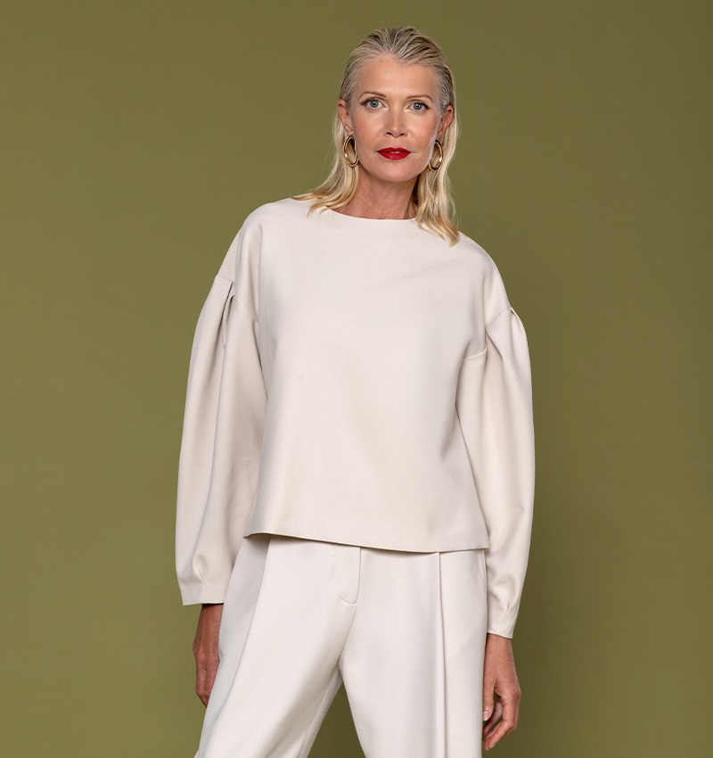 top-belinda-blanco